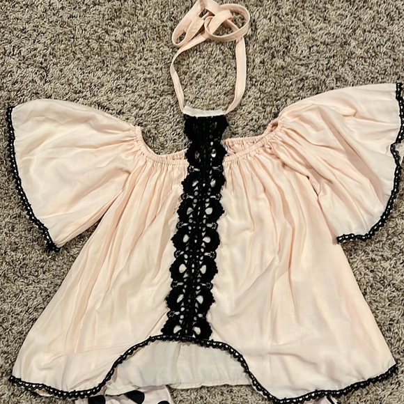 Girls size 4/5T light pink/apricot tie around neck blouse and polka dot pants - Picture 4 of 5